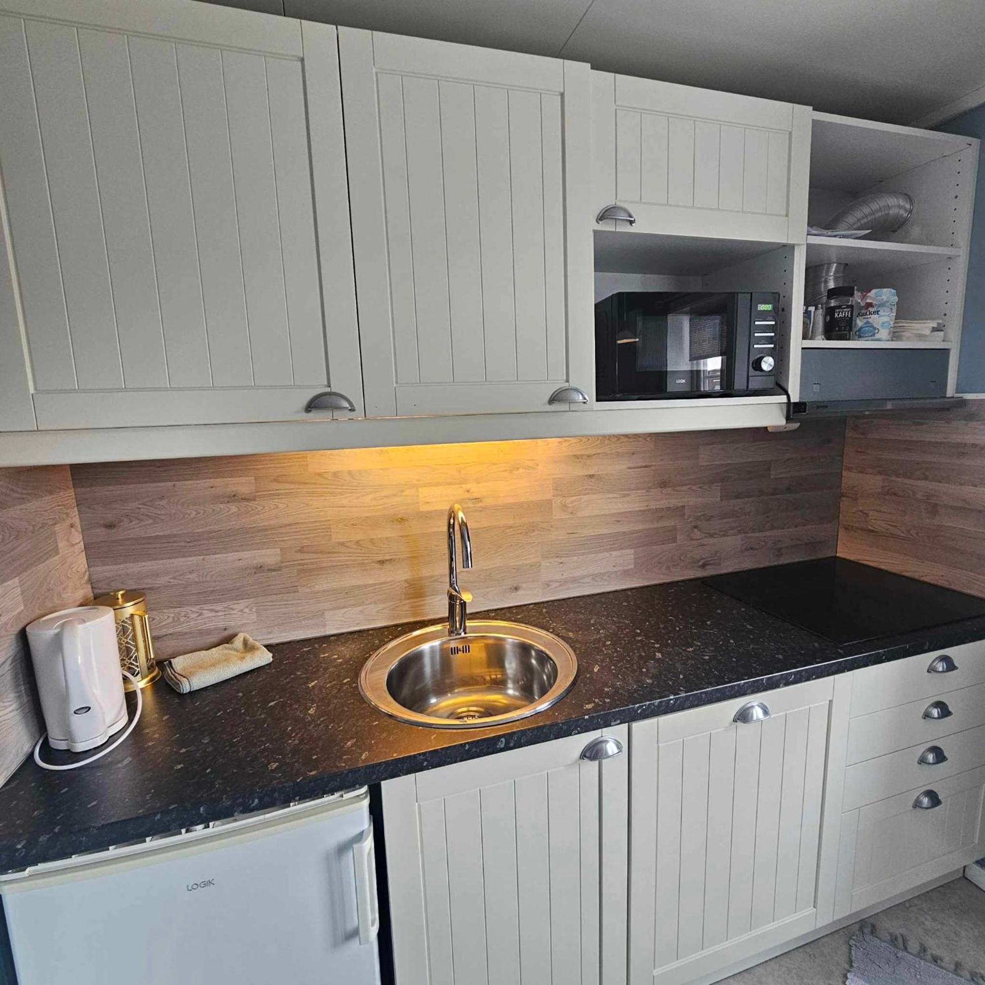 Kraemmervika Havn Ballstad Habitación foto